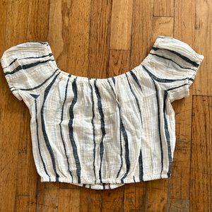 American Eagle crop top